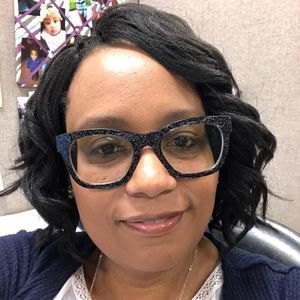 Meet your Posher, Monica